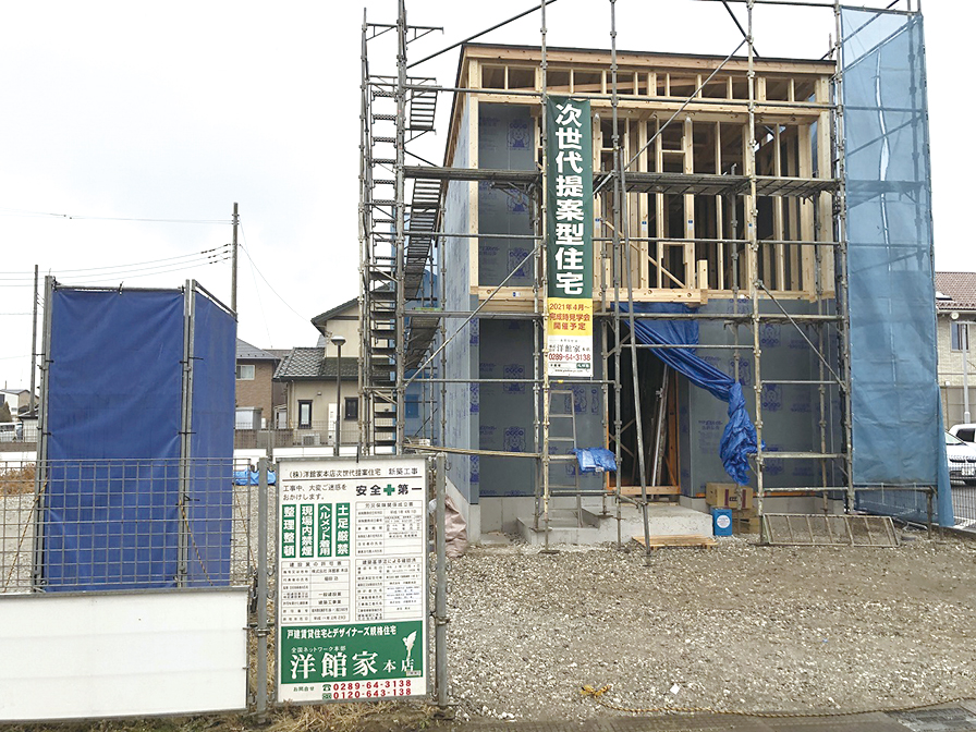 新商品モデルハウス建築中
