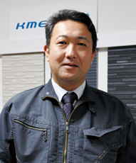 兄の陳内建司社長（右）と弟の陳内健明専務（左）