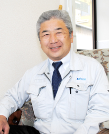 益崎秀輝 氏